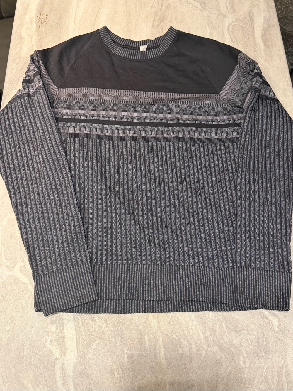 Women Crewneck Knit Sweater - Gray Patterned